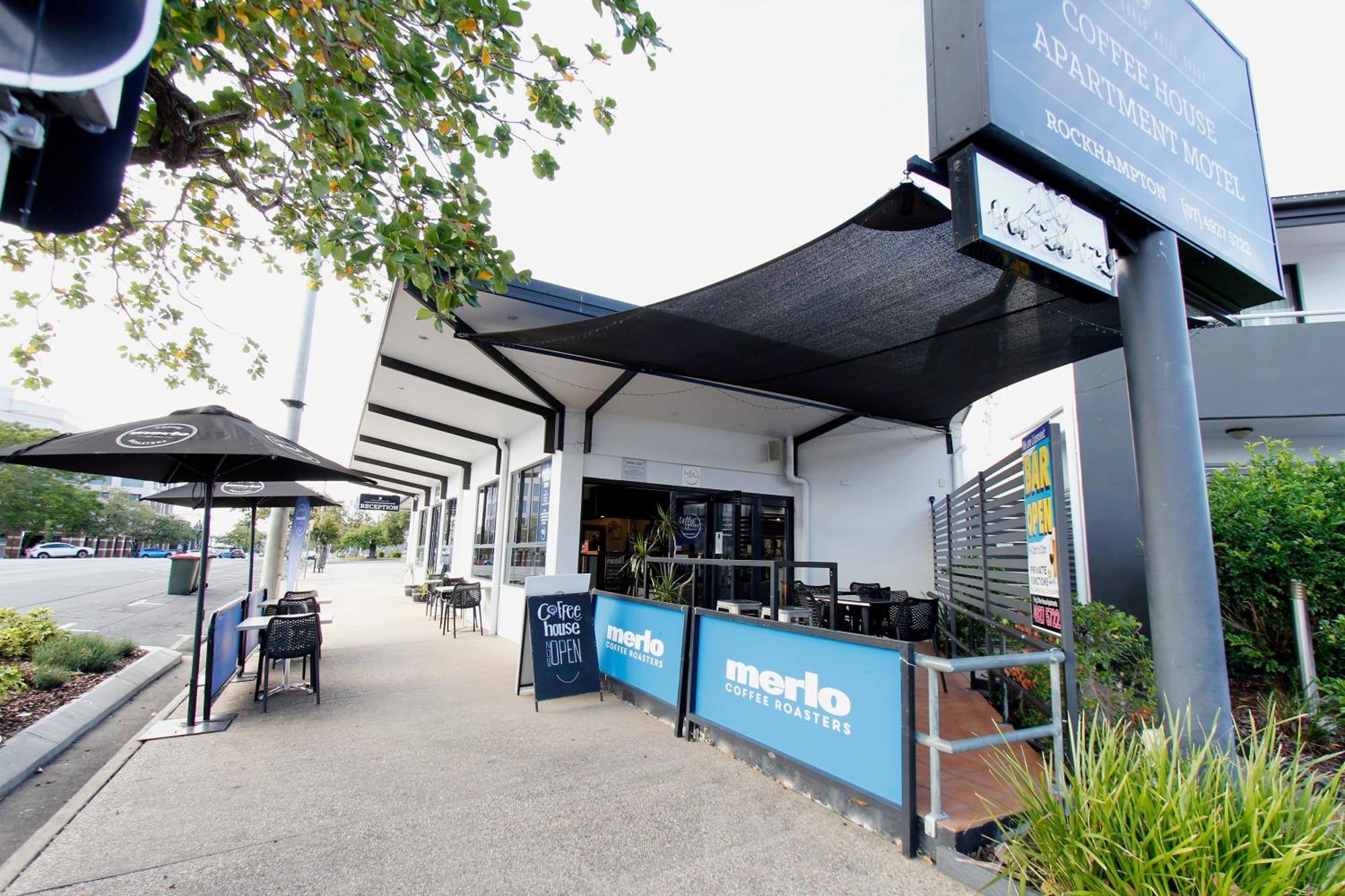 Coffee House Apartment Motel Rockhampton Exteriör bild